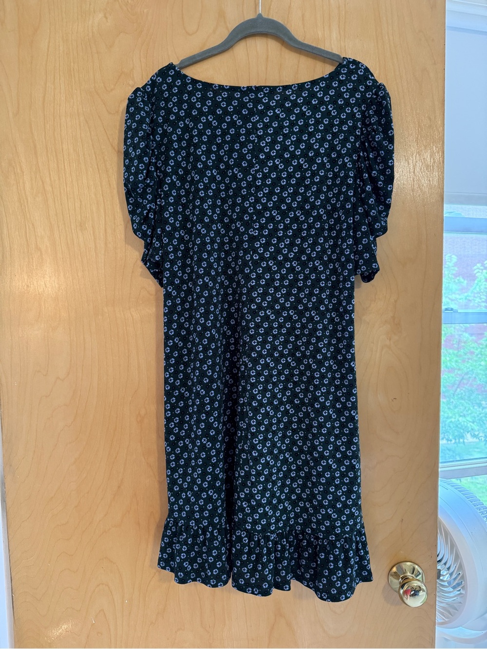 CeCe Floral Puff Sleeve Ruffle Hem Dress - XL - Picture 8 of 8